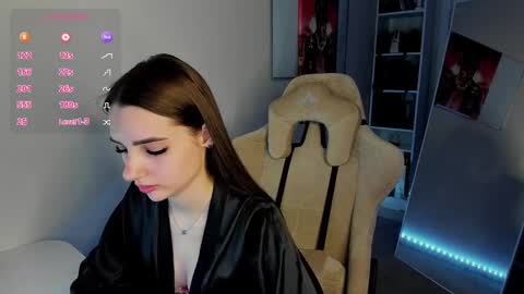 Abby  online show from February 8, 9:15 pm