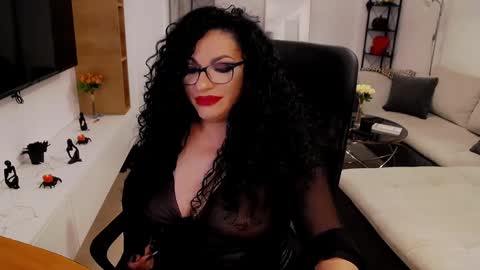 Milf Amy online show from December 22, 12:05 pm