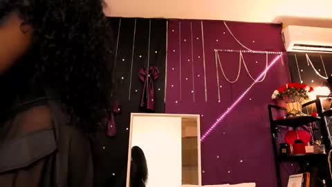 Milf Amy online show from September 18, 7:01 am