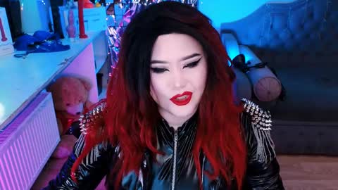 Snapshot of wickedxqueen chatting on February 17, 4:31 am Laura online show from February 17, 4:31 am