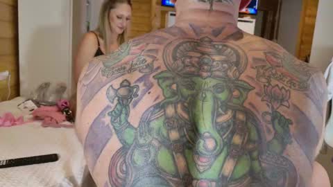  RoanWild  Wild  online show from October 24, 8:31 pm