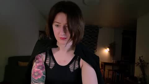 wild_peony online show from December 13, 4:38 pm