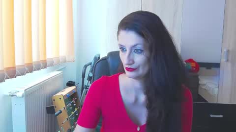 Snapshot of wildbea23 chatting on February 17, 8:52 am Bea online show from February 17, 8:52 am