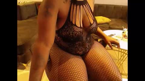 wildcurves90 online show from March 6, 8:24 am