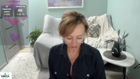 Helen online show from May 6, 11:49 am