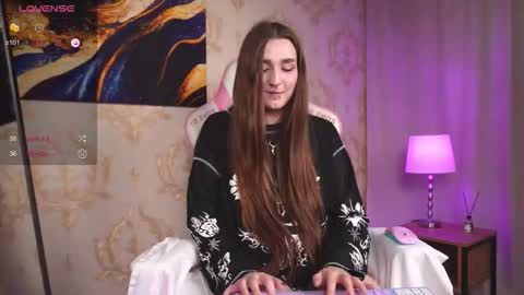 .. alice .. online show from November 1, 8:02 am