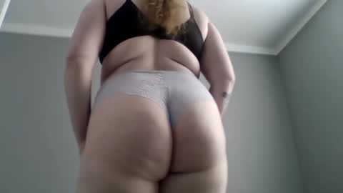 Snapshot of wildfantasy93 chatting on September 22, 4:00 pm wildfantasy93 online show from September 22, 4:00 pm
