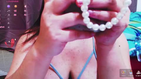 wildhotasianx online show from December 20, 2:48 pm