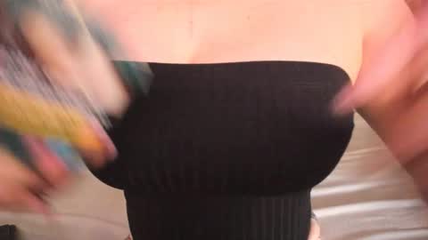 Miss Deea online show from March 4, 9:06 am