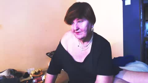 WildRedCat online show from February 16, 11:38 am