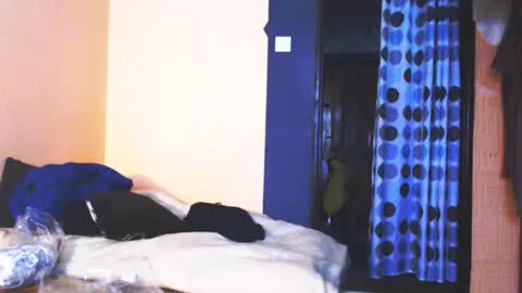 WildRedCat online show from February 22, 11:13 am