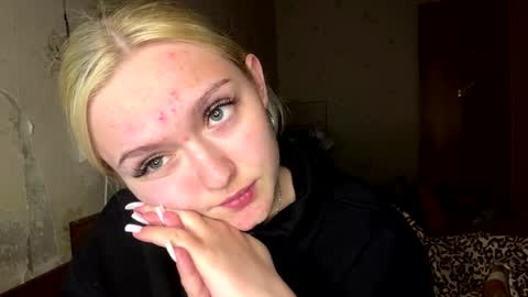 Sophia online show from April 28, 3:49 pm