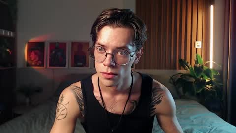 William online show from April 8, 12:19 pm