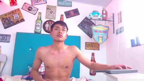 Snapshot of willians__ chatting on March 2, 2:10 pm willians__ online show from March 2, 2:10 pm