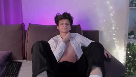 Willie online show from October 17, 10:30 am