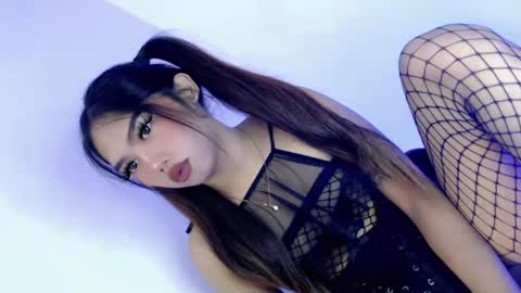 LE XI online show from October 11, 9:29 pm