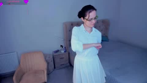 for u Alise online show from October 28, 7:09 am