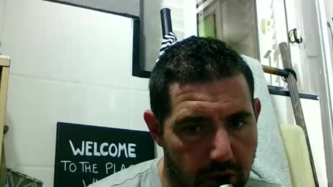 windowpane online show from November 22, 11:57 pm