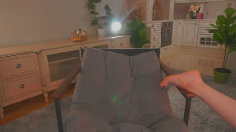 Lillian online show from May 7, 3:24 am
