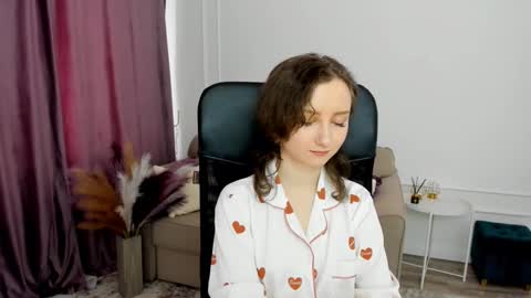 Amber online show from February 23, 10:28 am