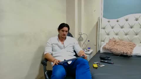 Wiston online show from February 11, 2:21 pm