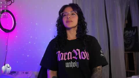 Snapshot of witchofhearts chatting on March 9, 11:35 pm Luna Violeta A r t i s t online show from March 9, 11:35 pm