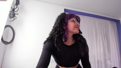 Snapshot of witchofhearts chatting on March 11, 8:53 pm Luna Violeta A r t i s t online show from March 11, 8:53 pm