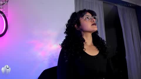 Snapshot of witchofhearts chatting on March 10, 11:38 pm Luna Violeta A r t i s t online show from March 10, 11:38 pm