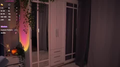 Hollis online show from October 29, 9:04 pm