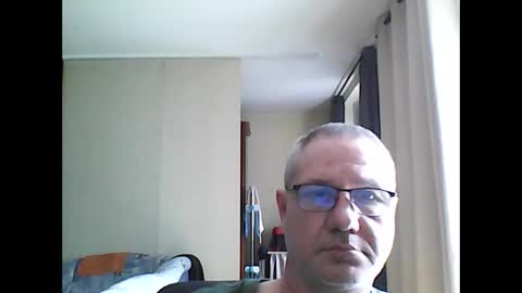 Snapshot of wixer1970 chatting on September 12, 1:35 pm wixer1970 online show from September 12, 1:35 pm