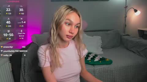 wladilia online show from February 13, 11:47 pm