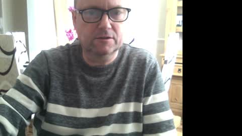 Snapshot of wobble444 chatting on February 6, 10:25 am wobble444 online show from February 6, 10:25 am