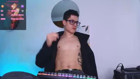  W O L F  online show from February 20, 11:23 am