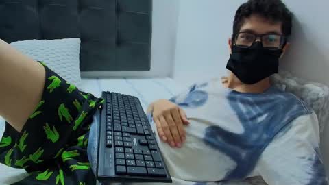  W O L F  online show from February 17, 11:13 am