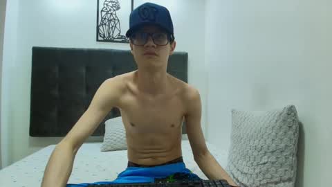  W O L F  online show from March 3, 5:52 pm