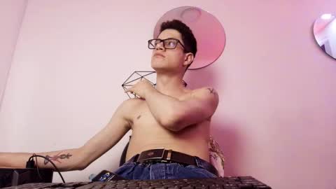  W O L F  online show from September 20, 12:41 pm