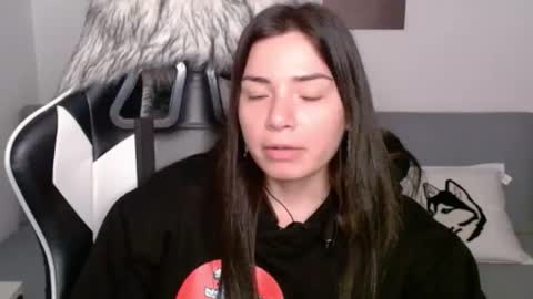 Snapshot of wolfs_daughter chatting on March 4, 4:27 am Alex online show from March 4, 4:27 am