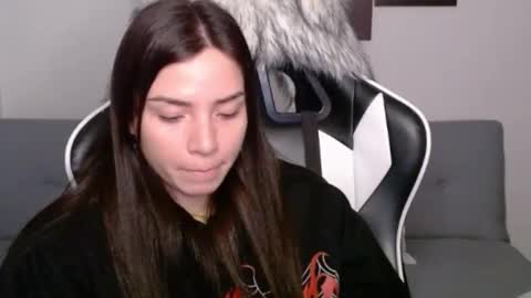Snapshot of wolfs_daughter chatting on February 26, 12:52 am Alex online show from February 26, 12:52 am