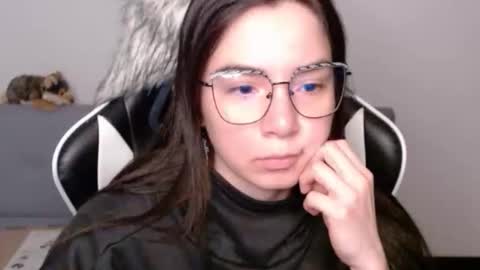 Alex online show from February 6, 2:26 am