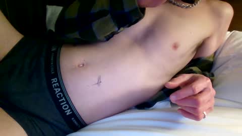 Snapshot of woofwolfxix chatting on February 22, 10:51 am woofwolfxix online show from February 22, 10:51 am