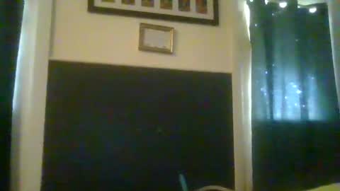 Snapshot of woperator3 chatting on February 2, 11:00 pm woperator3 online show from February 2, 11:00 pm