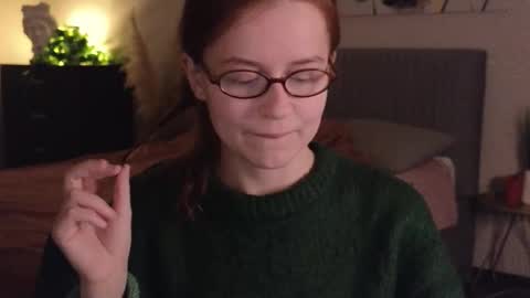 Rebecy online show from November 16, 1:57 pm