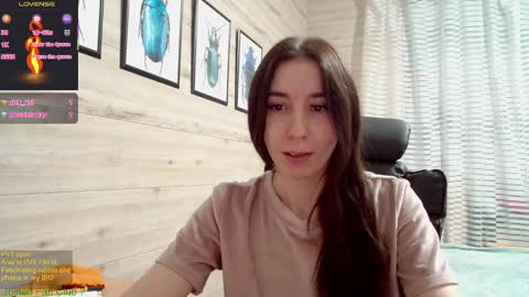 Snapshot of wow_porno_ chatting on March 5, 5:39 pm Anna online show from March 5, 5:39 pm