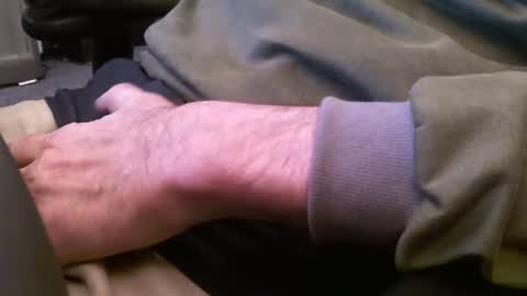 wrangleat0r online show from December 8, 1:30 am