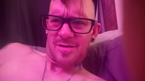 wribry83 online show from October 29, 1:46 pm