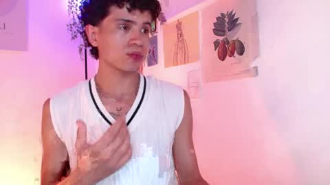 wyatt online show from December 5, 2:04 am