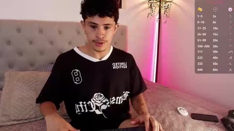 wyatt online show from November 11, 7:16 pm