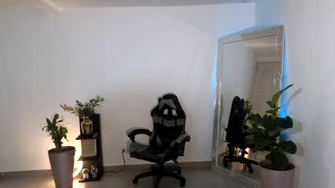 wyatt online show from September 30, 12:10 am