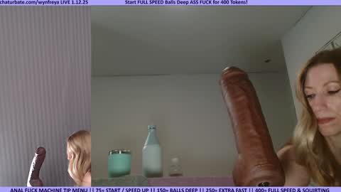 Snapshot of wynfreya chatting on January 12, 12:01 pm Wyn online show from January 12, 12:01 pm