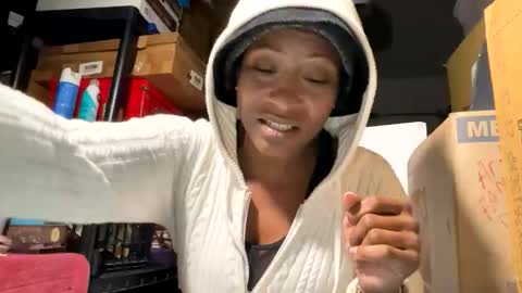 Wynter Heat online show from December 2, 7:40 am